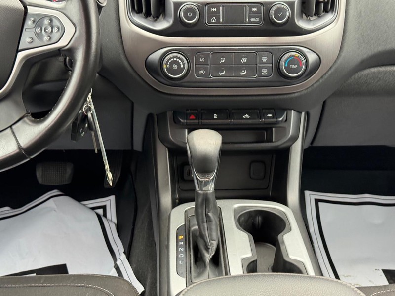 Chevrolet Colorado Vehicle Full-screen Gallery Image 14