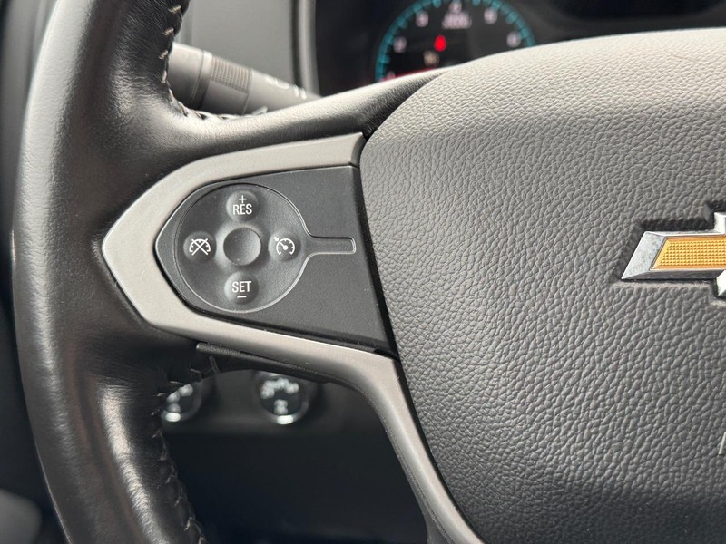 Chevrolet Colorado Vehicle Full-screen Gallery Image 18