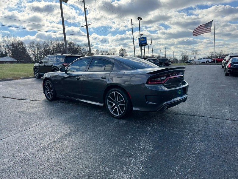 Dodge Charger Vehicle Full-screen Gallery Image 3