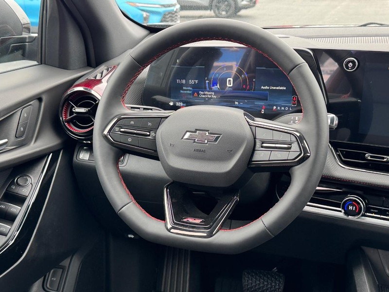 Chevrolet Equinox Vehicle Full-screen Gallery Image 7