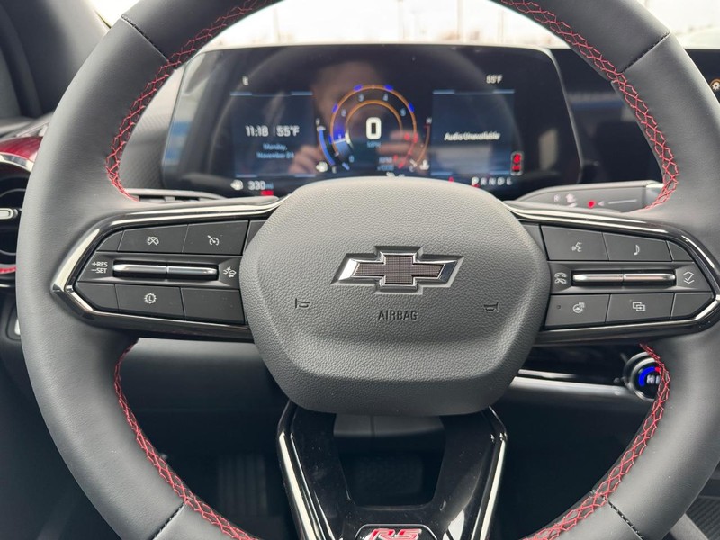 Chevrolet Equinox Vehicle Full-screen Gallery Image 10