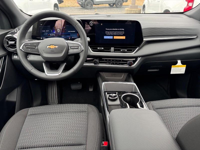 Chevrolet Equinox Vehicle Full-screen Gallery Image 7