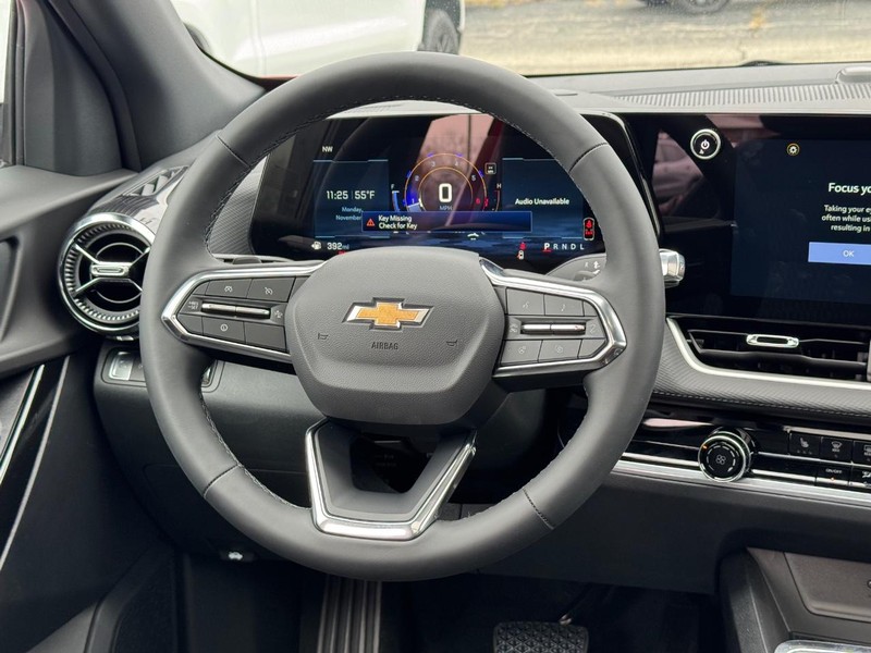 Chevrolet Equinox Vehicle Full-screen Gallery Image 8