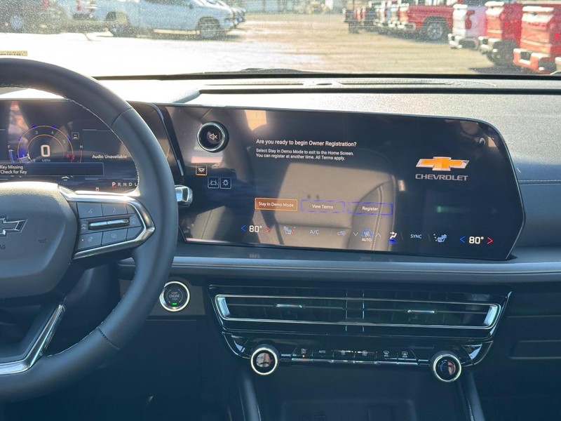 Chevrolet Traverse Vehicle Full-screen Gallery Image 10