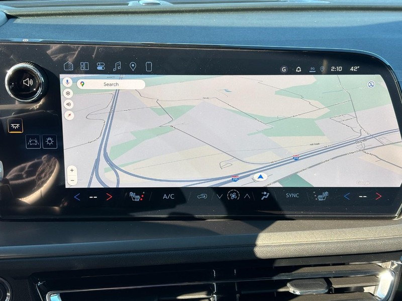 Chevrolet Traverse Vehicle Full-screen Gallery Image 18