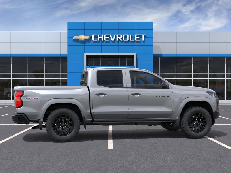 Chevrolet Colorado Vehicle Full-screen Gallery Image 5