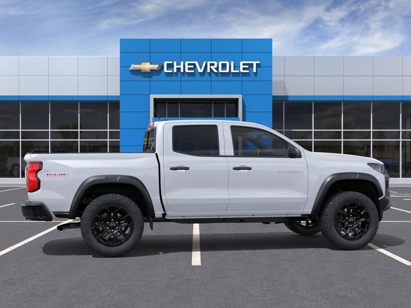 Chevrolet Colorado Vehicle Full-screen Gallery Image 5