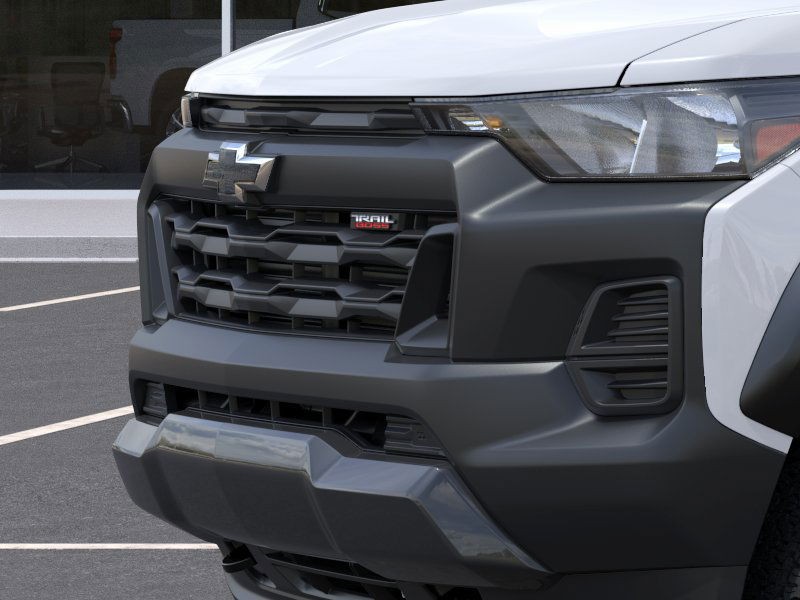 Chevrolet Colorado Vehicle Full-screen Gallery Image 13