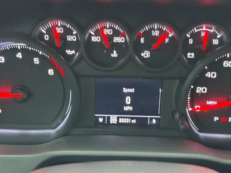 Chevrolet Silverado 2500HD Vehicle Full-screen Gallery Image 19