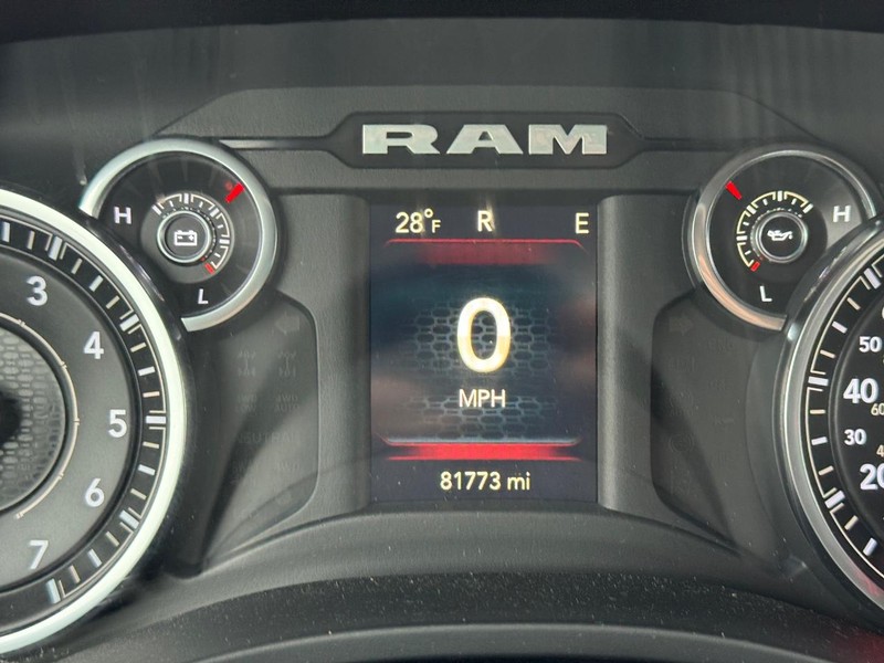 Ram 1500 Vehicle Full-screen Gallery Image 21