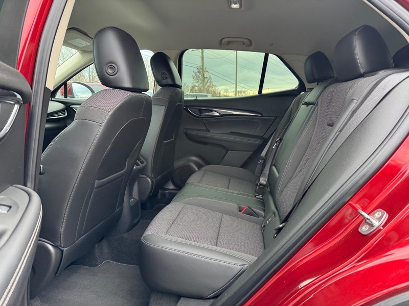 Buick Envision Vehicle Full-screen Gallery Image 10