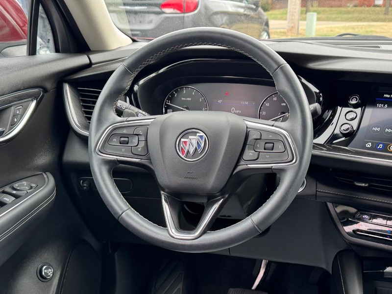 Buick Envision Vehicle Full-screen Gallery Image 12