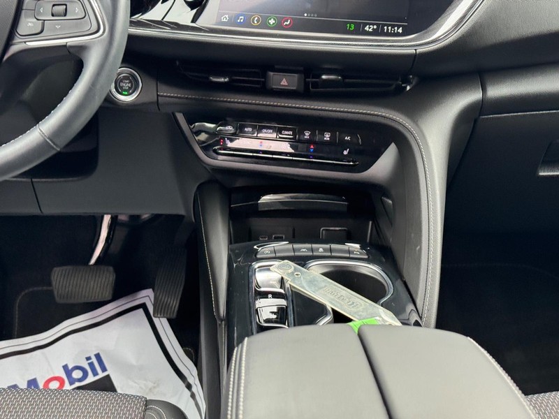 Buick Envision Vehicle Full-screen Gallery Image 14