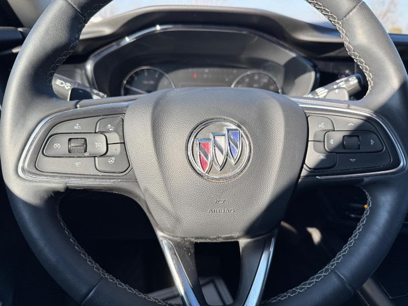 Buick Envision Vehicle Full-screen Gallery Image 17