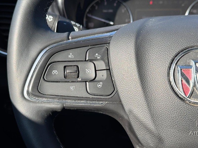 Buick Envision Vehicle Full-screen Gallery Image 18
