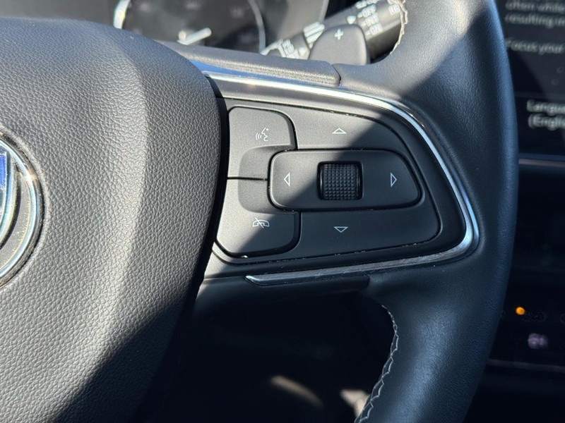 Buick Envision Vehicle Full-screen Gallery Image 19