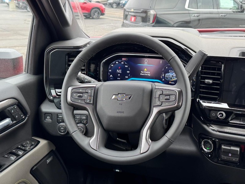 Chevrolet Silverado 2500HD Vehicle Full-screen Gallery Image 7