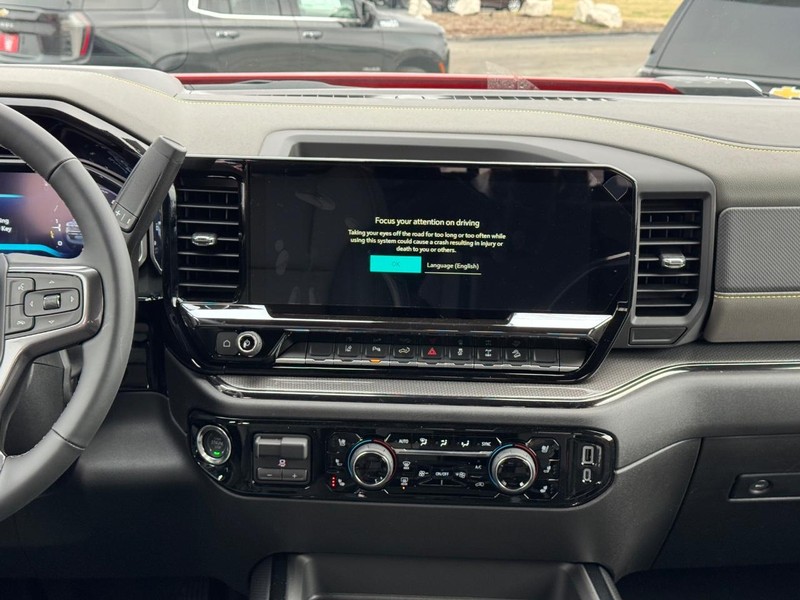 Chevrolet Silverado 2500HD Vehicle Full-screen Gallery Image 8