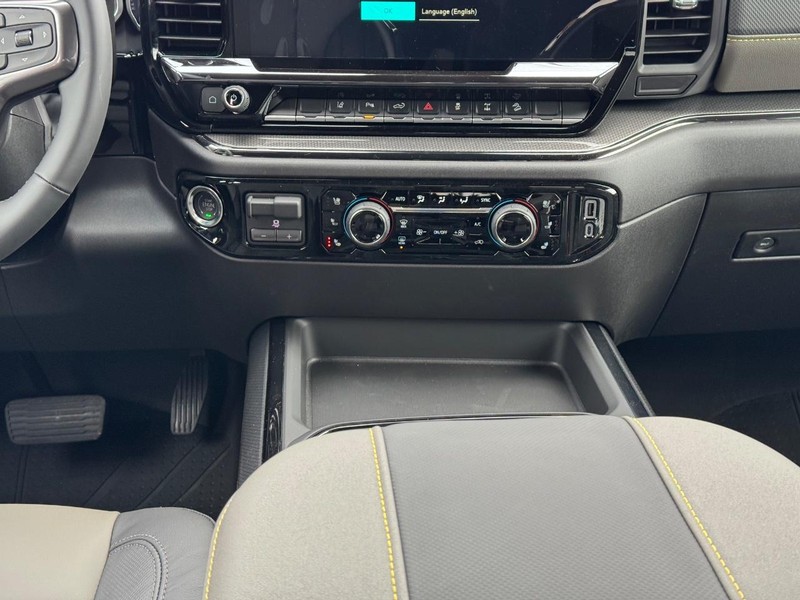 Chevrolet Silverado 2500HD Vehicle Full-screen Gallery Image 9