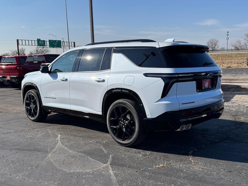 Chevrolet Traverse Vehicle Full-screen Gallery Image 3