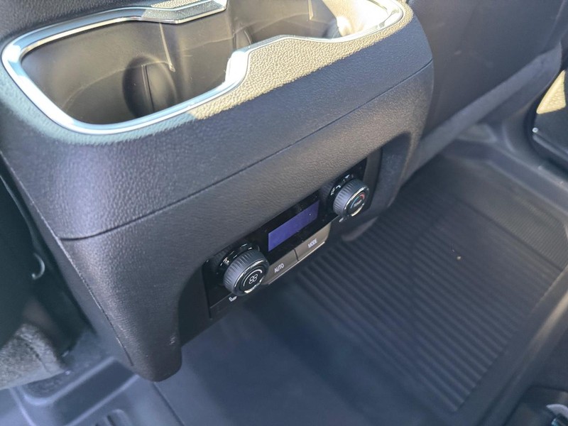 Chevrolet Traverse Vehicle Full-screen Gallery Image 8