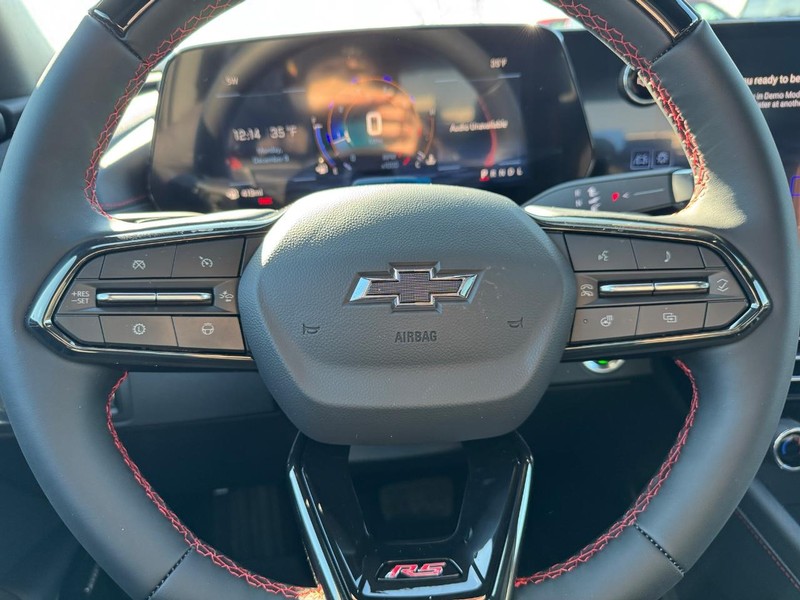 Chevrolet Traverse Vehicle Full-screen Gallery Image 16