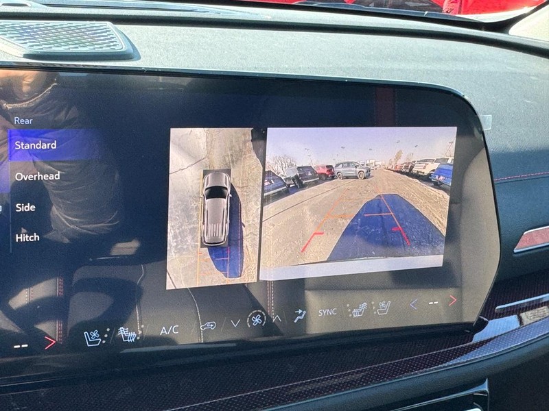 Chevrolet Traverse Vehicle Full-screen Gallery Image 20