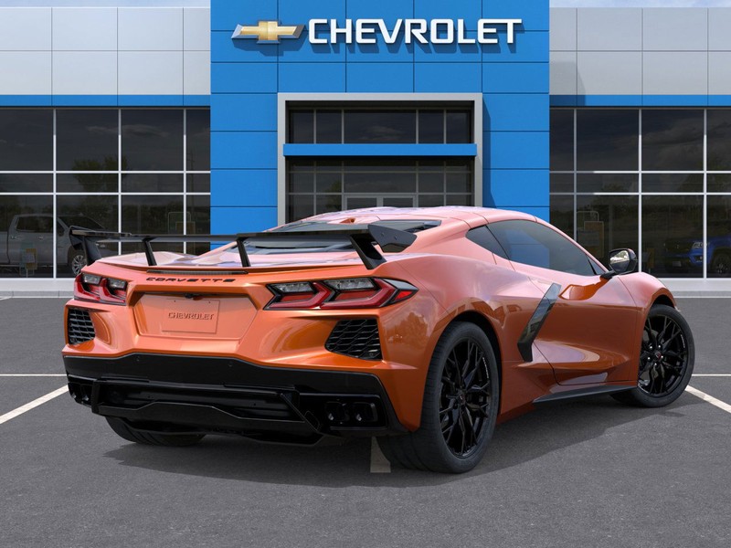 Chevrolet Corvette Vehicle Full-screen Gallery Image 4