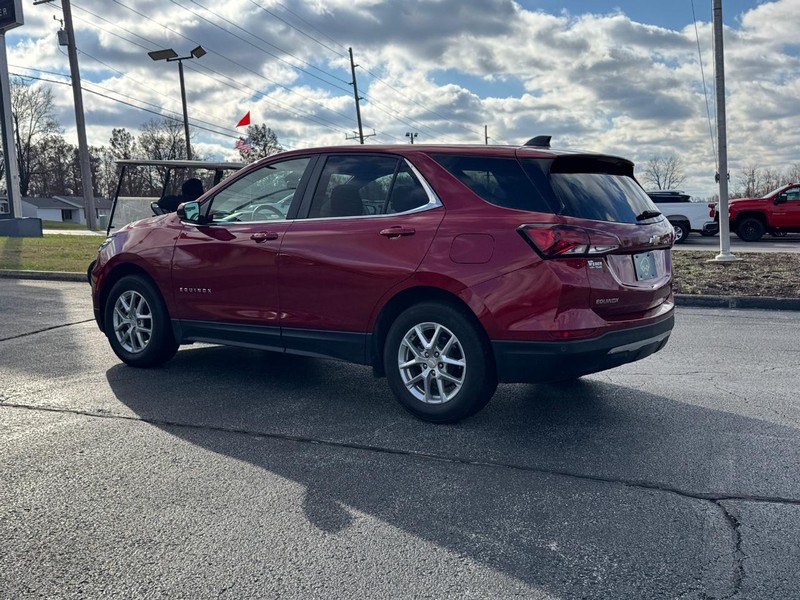 Chevrolet Equinox Vehicle Full-screen Gallery Image 3