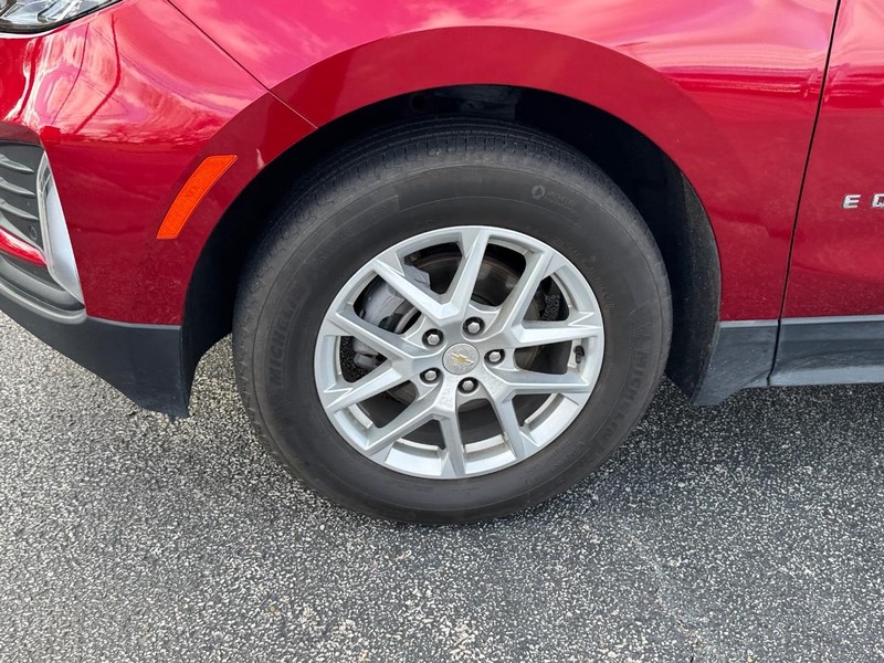 Chevrolet Equinox Vehicle Full-screen Gallery Image 9