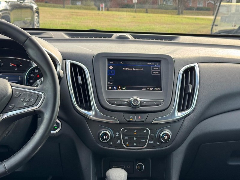 Chevrolet Equinox Vehicle Full-screen Gallery Image 13