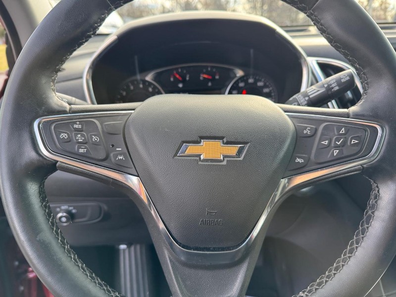 Chevrolet Equinox Vehicle Full-screen Gallery Image 15