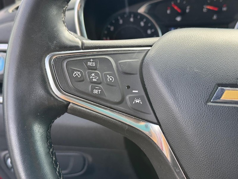 Chevrolet Equinox Vehicle Full-screen Gallery Image 16