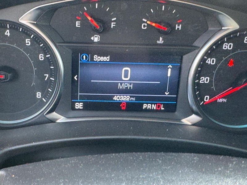 Chevrolet Equinox Vehicle Full-screen Gallery Image 20