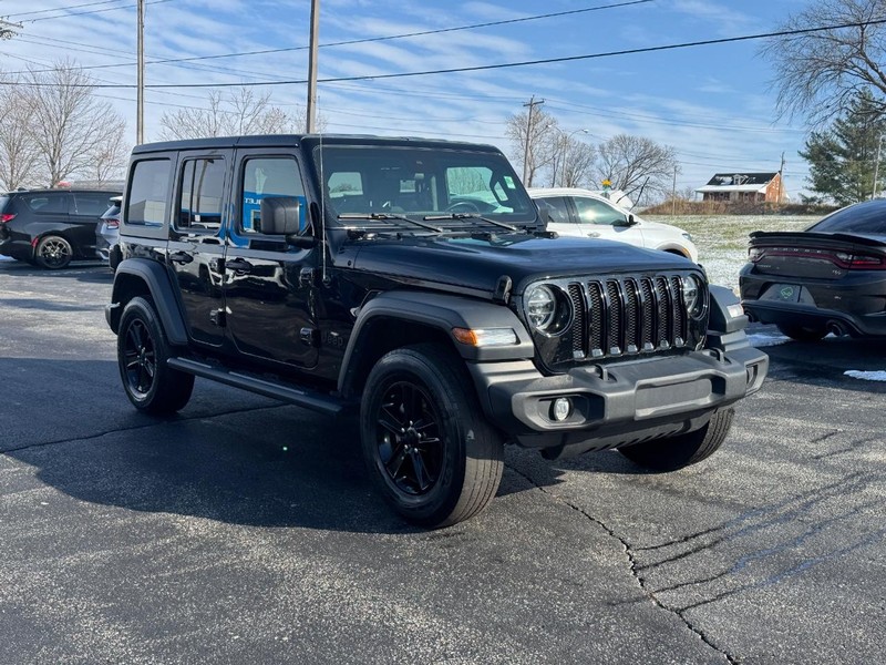 Jeep Wrangler Vehicle Full-screen Gallery Image 7