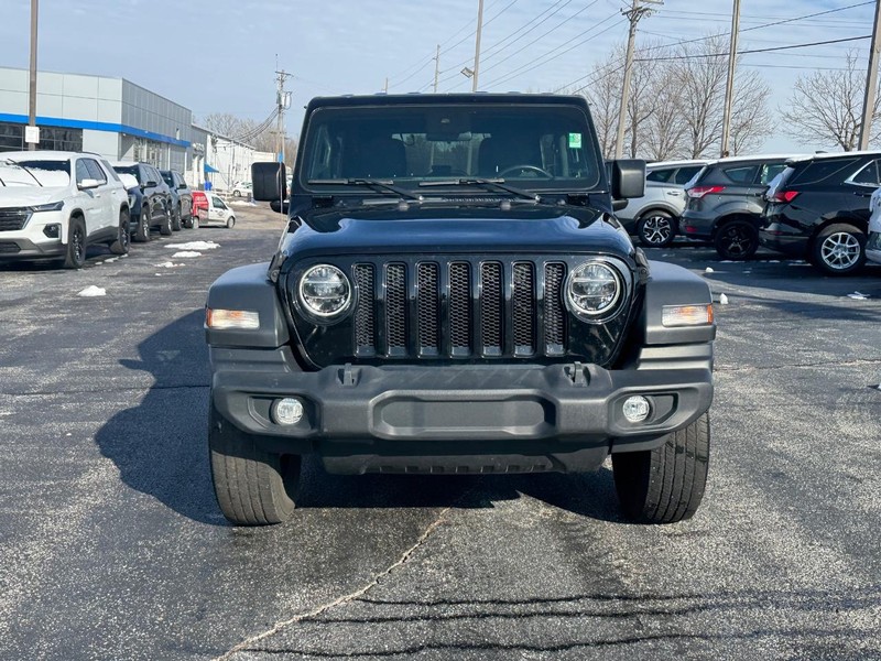 Jeep Wrangler Vehicle Full-screen Gallery Image 8