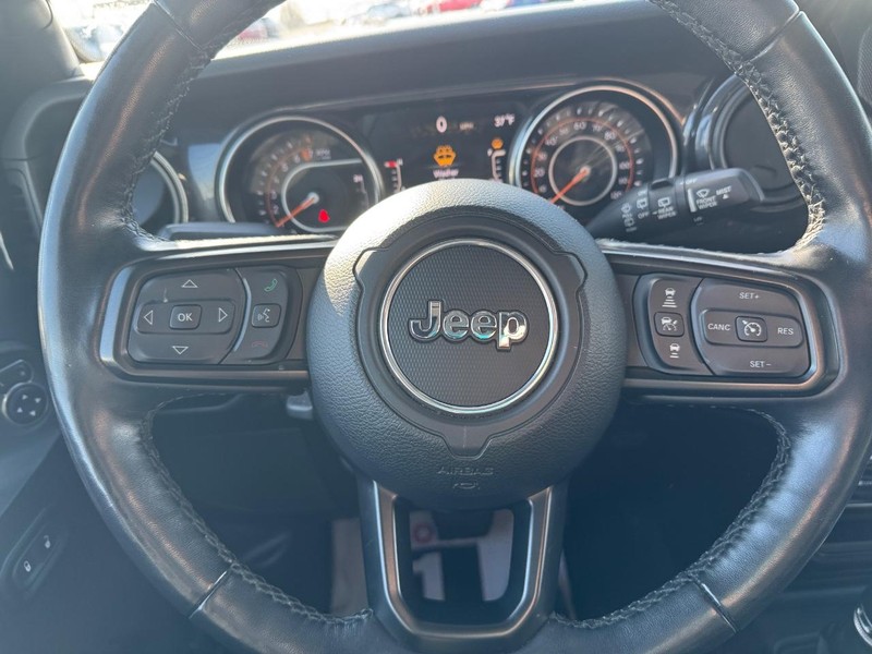 Jeep Wrangler Vehicle Full-screen Gallery Image 17