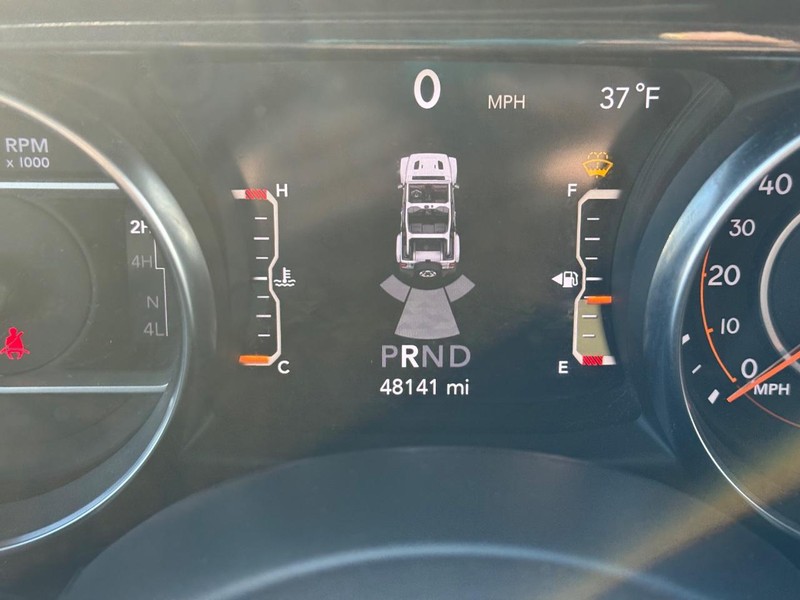 Jeep Wrangler Vehicle Full-screen Gallery Image 22