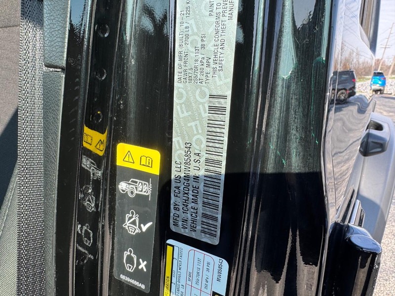 Jeep Wrangler Vehicle Full-screen Gallery Image 23