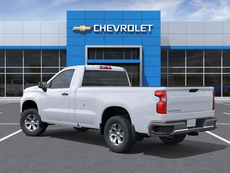 Chevrolet Silverado 1500 Vehicle Full-screen Gallery Image 3