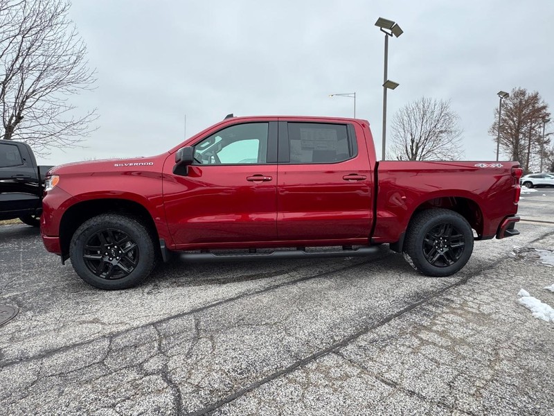 Chevrolet Silverado 1500 Vehicle Full-screen Gallery Image 2