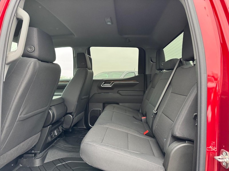 Chevrolet Silverado 1500 Vehicle Full-screen Gallery Image 5