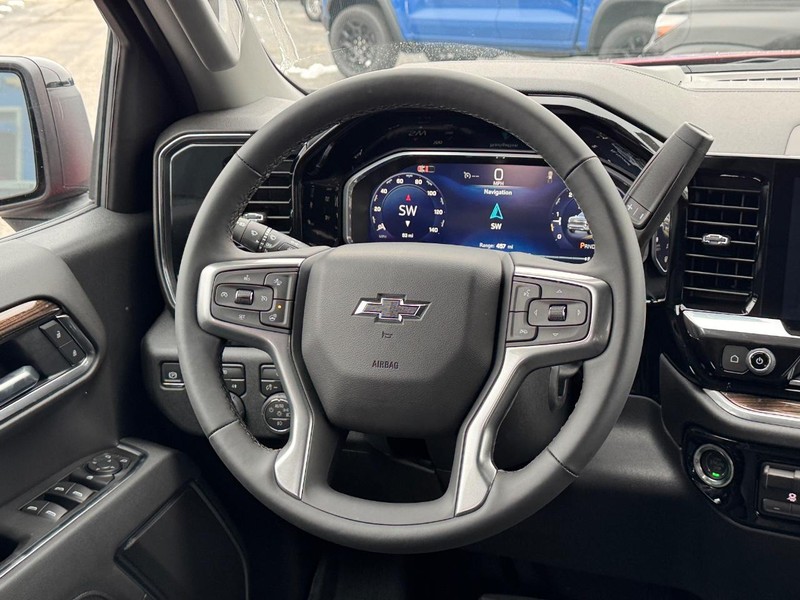 Chevrolet Silverado 1500 Vehicle Full-screen Gallery Image 7