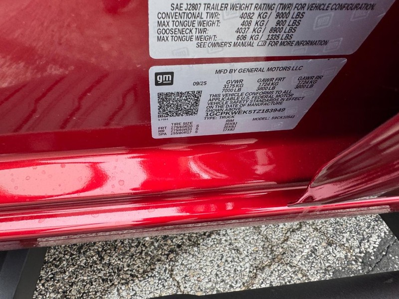 Chevrolet Silverado 1500 Vehicle Full-screen Gallery Image 16