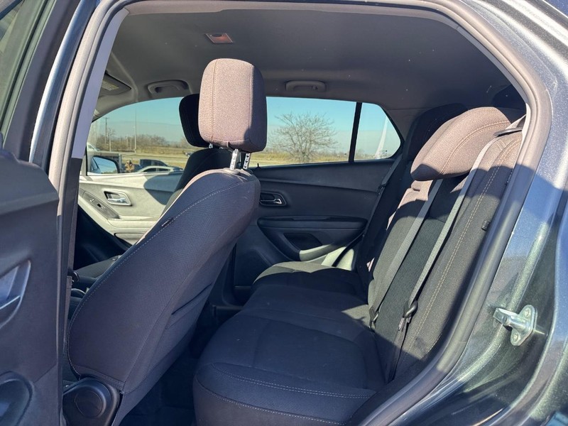 Chevrolet Trax Vehicle Full-screen Gallery Image 10