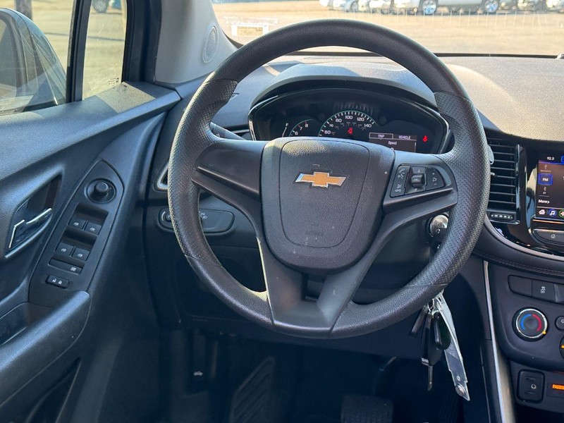 Chevrolet Trax Vehicle Full-screen Gallery Image 12