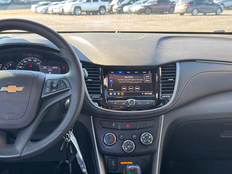 Chevrolet Trax Vehicle Full-screen Gallery Image 13