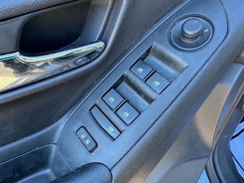 Chevrolet Trax Vehicle Full-screen Gallery Image 16