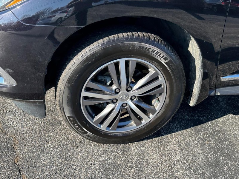 INFINITI QX60 Vehicle Full-screen Gallery Image 9