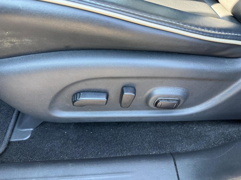 INFINITI QX60 Vehicle Full-screen Gallery Image 17